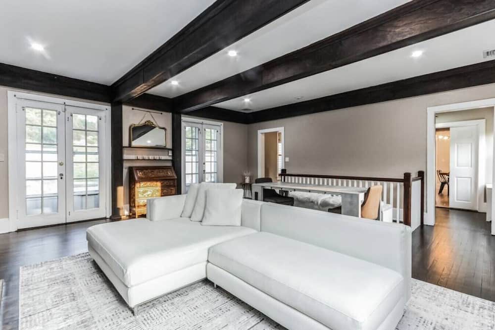 Photo of Others in Firthcliffe