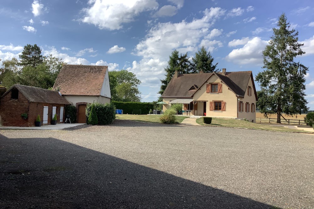Photo of Outdoor in Nonvilliers-Grandhoux