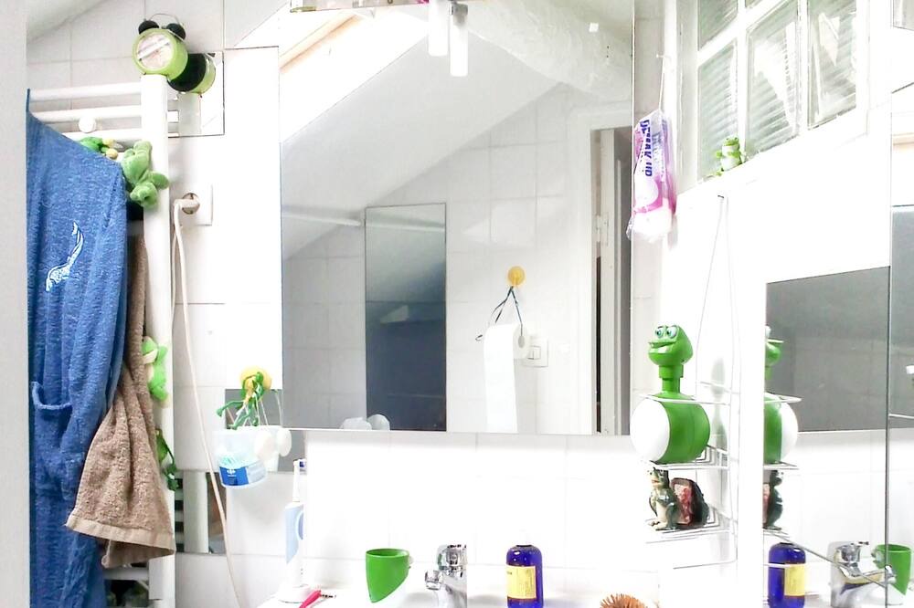 Photo of Bathroom in Le Chesnay