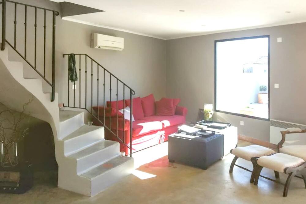 Photo of Livingroom in Jonquieres