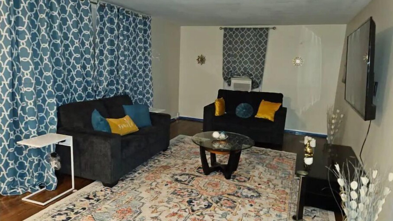 Photo of Livingroom in Cleveland Heights