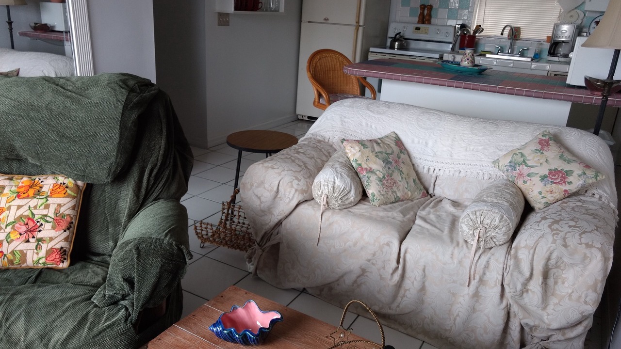 Photo of Livingroom in Putnam Hall