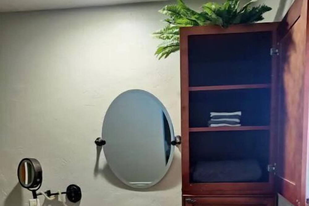 Photo of Bathroom in Artesia