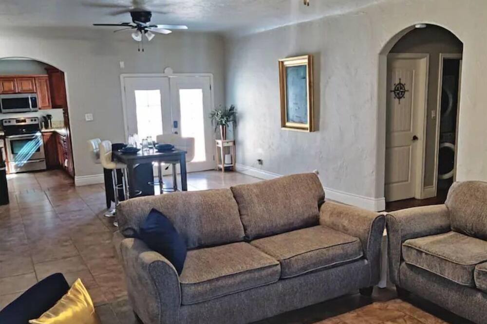 Photo of Livingroom in Artesia