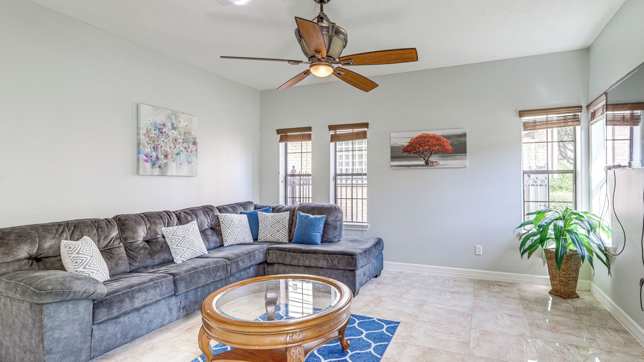 Photo of Livingroom in Greater Fondren Southwest