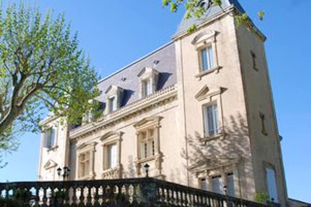 Photo of Others in Violes