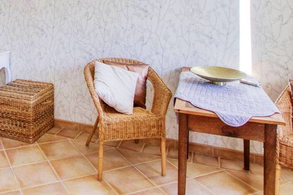 Photo of Others in Violes