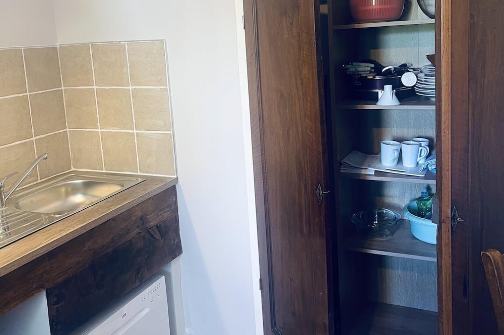 Photo of Others in Violes