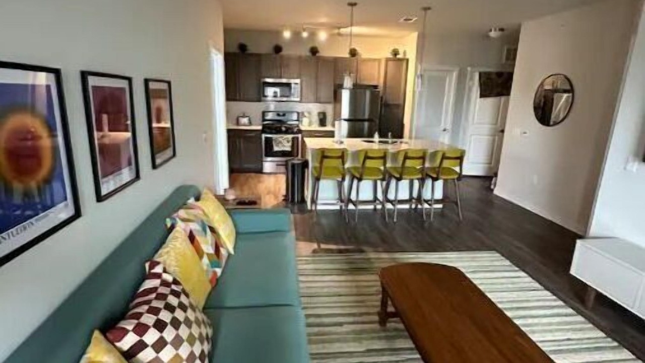 Photo of Livingroom in Lazybrook/Timbergrove