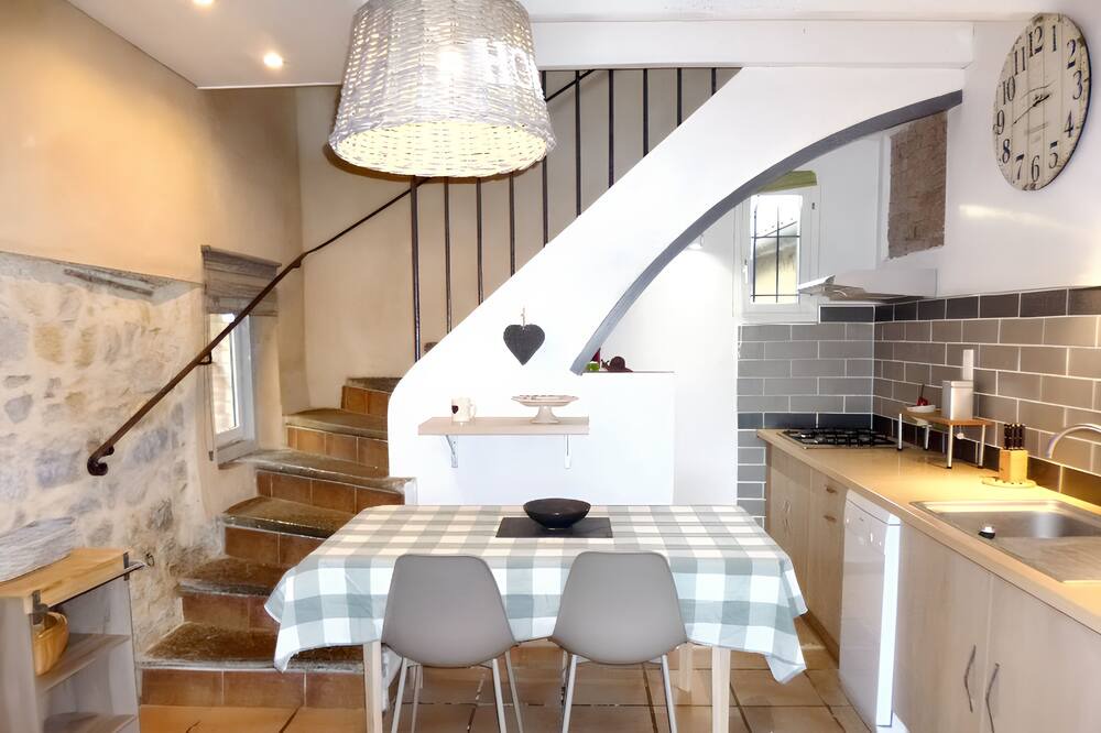 Photo of Kitchen in Cardet