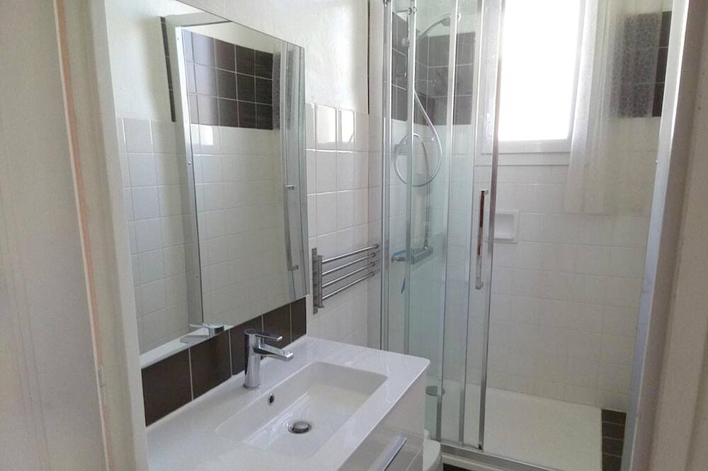 Photo of Bathroom in Le Boulou