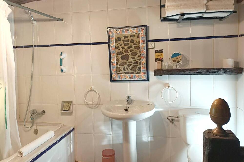 Photo of Bathroom in Segura de Toro