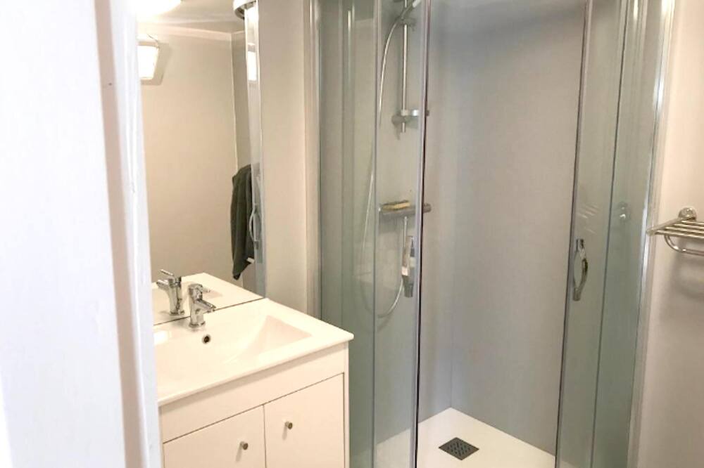 Photo of Bathroom in Heches