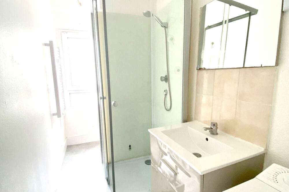 Photo of Bathroom in Rive Droite