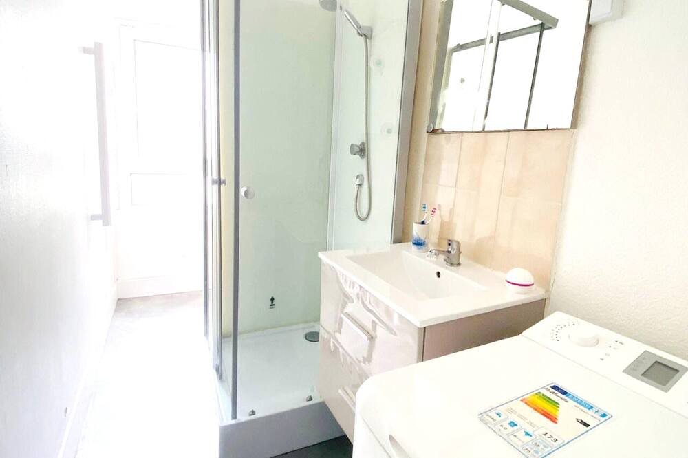 Photo of Bathroom in Rive Droite