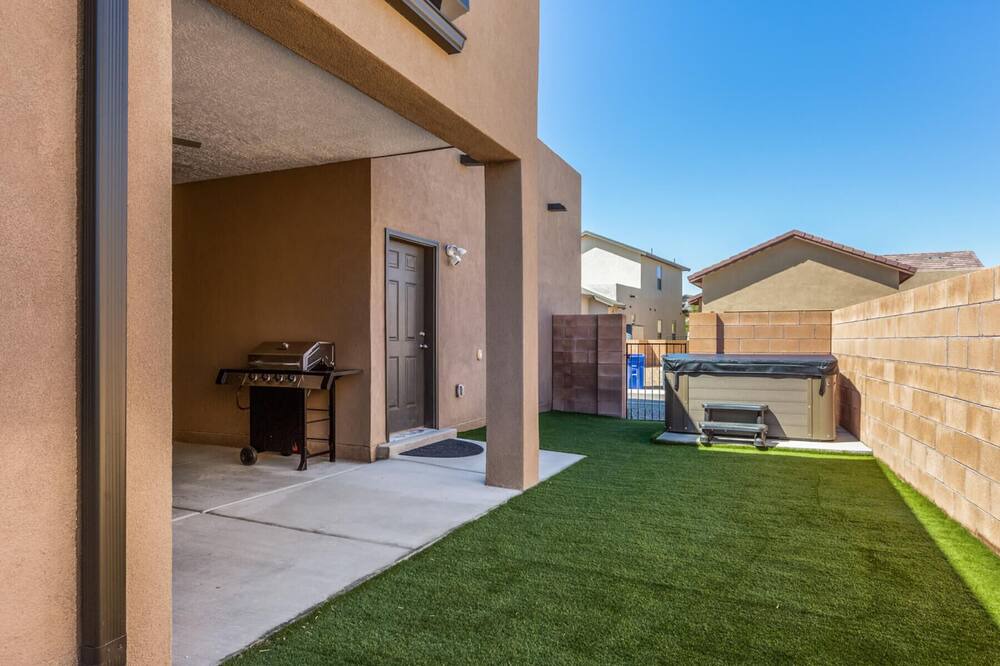 Photo of Outdoor in Mesa Del Sol Innovation Park