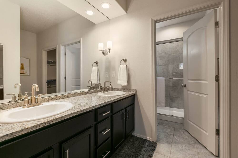 Photo of Bathroom in Mesa Del Sol Innovation Park
