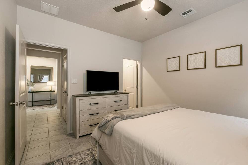 Photo of Bedroom in Mesa Del Sol Innovation Park