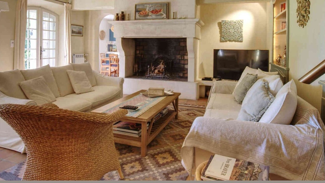 Photo of Livingroom in Paradou