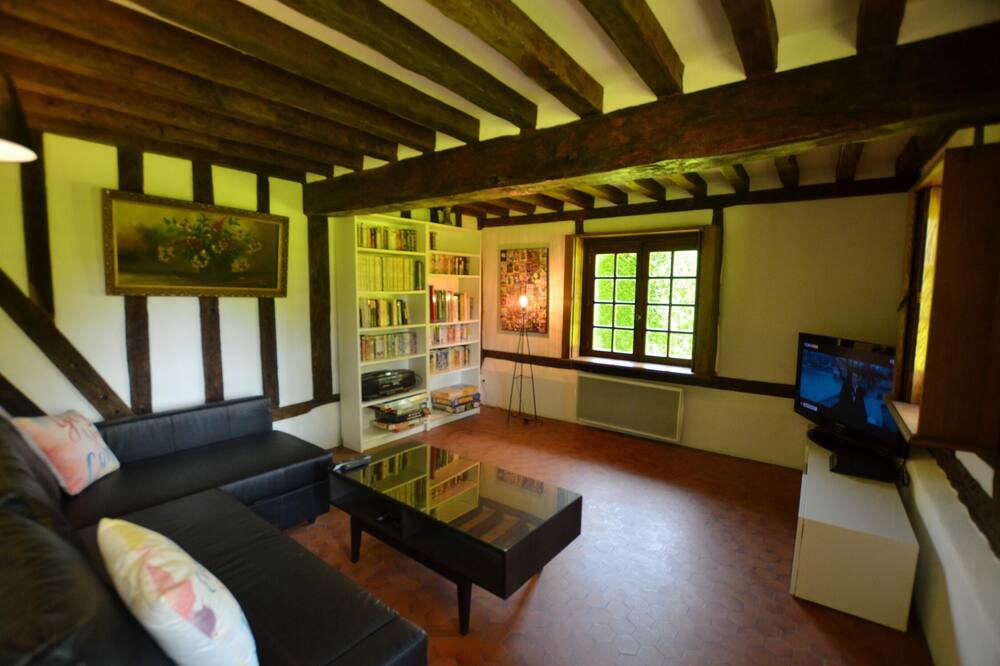Photo of Livingroom in Berthouville