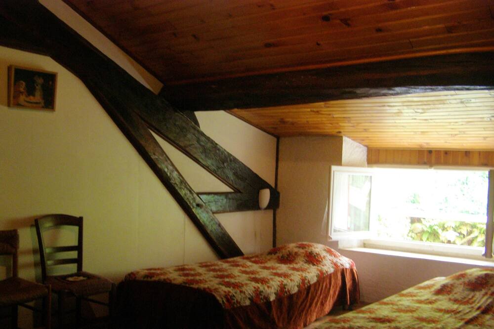 Photo of Bedroom in Camarade