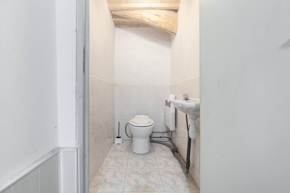 Photo of Bathroom in Puycelci