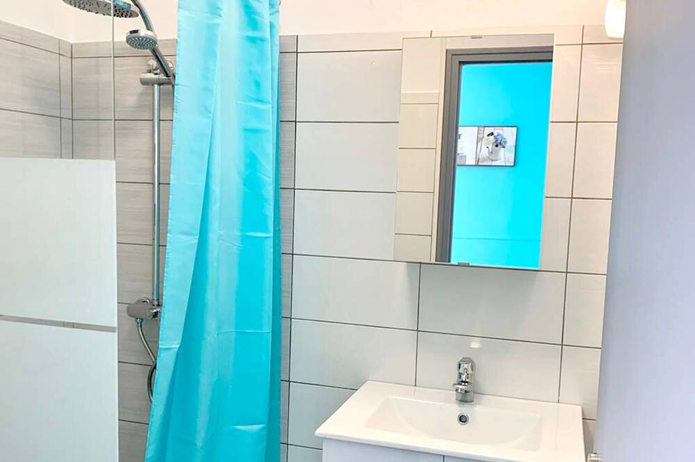 Photo of Bathroom in Mache