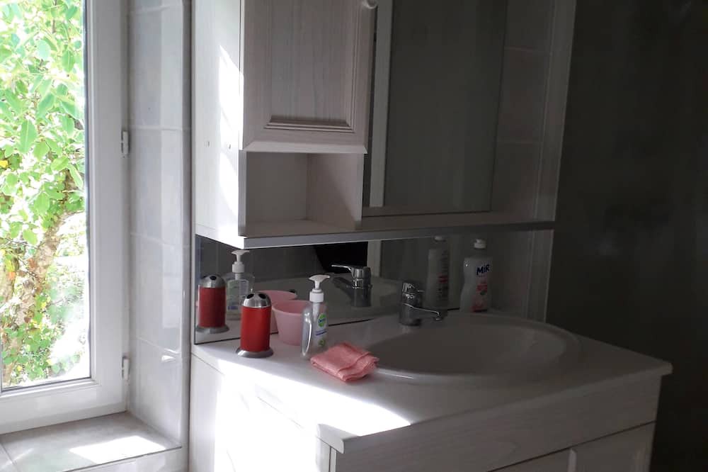 Photo of Bathroom in Lucay-le-Male