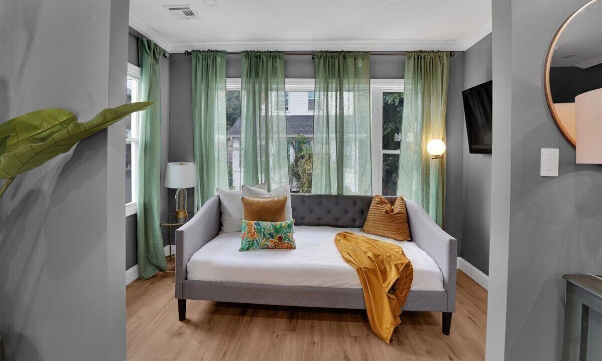 Photo of Others in Vauxhall