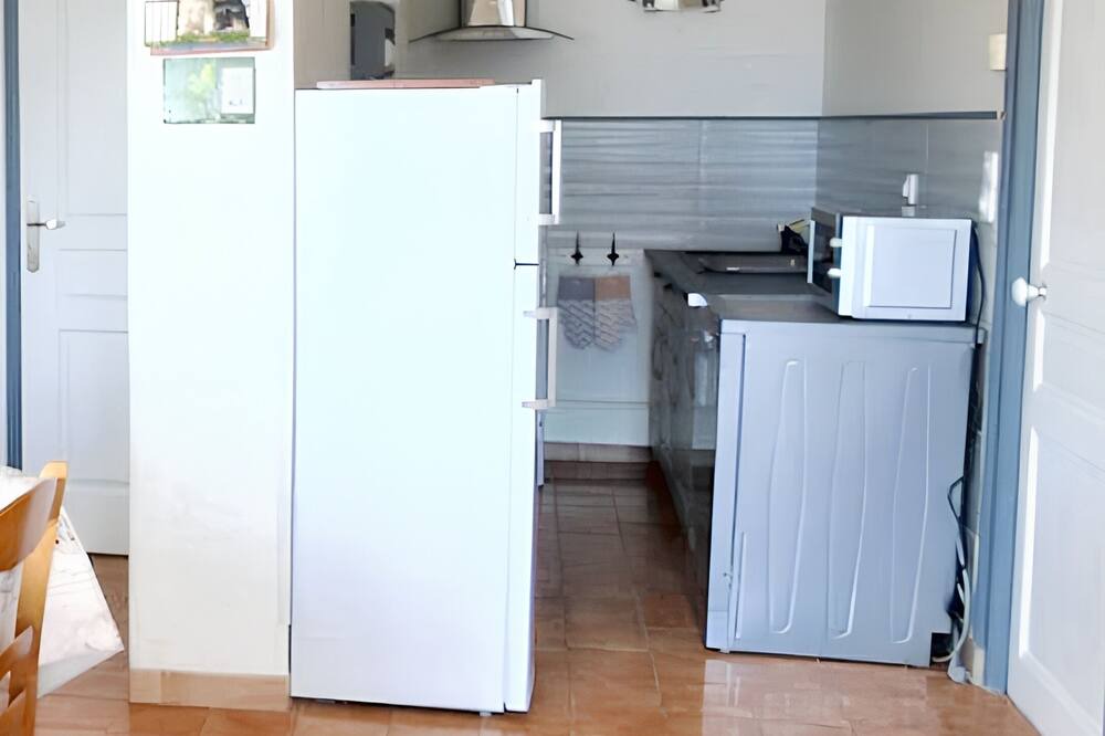 Photo of Kitchen in Avesnes-en-Val