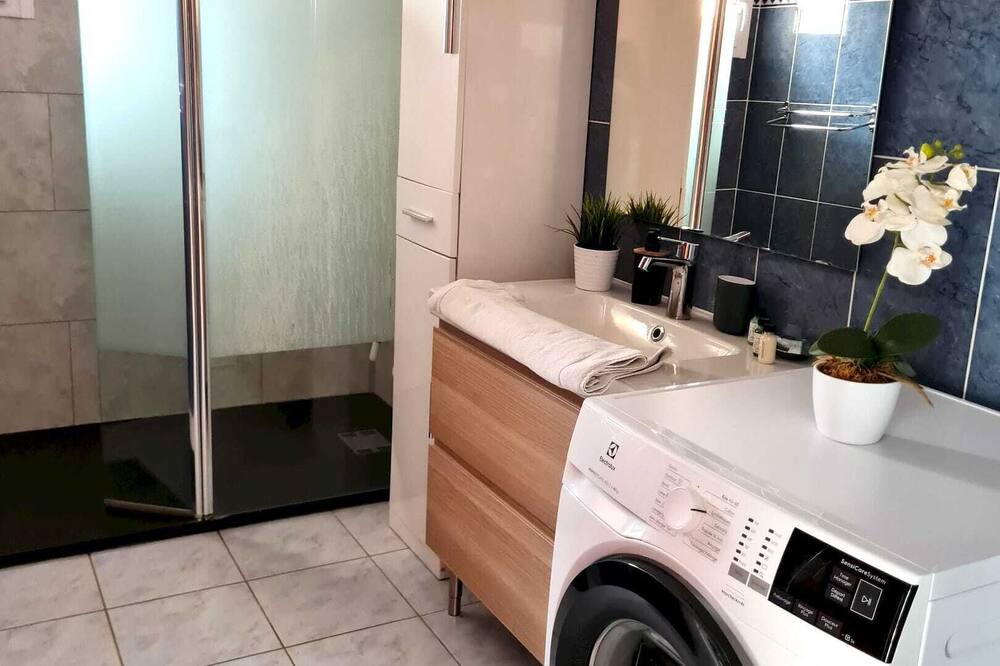 Photo of Bathroom in Maurens