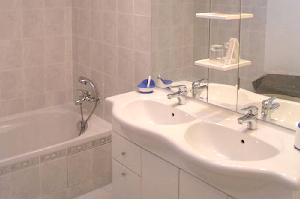 Photo of Bathroom in Braslou