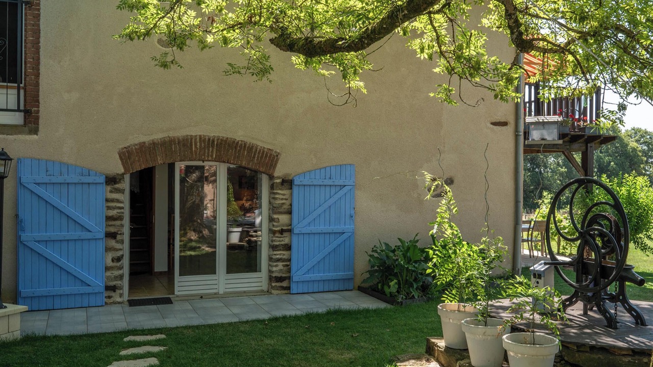 Photo of Outdoor in Andouque