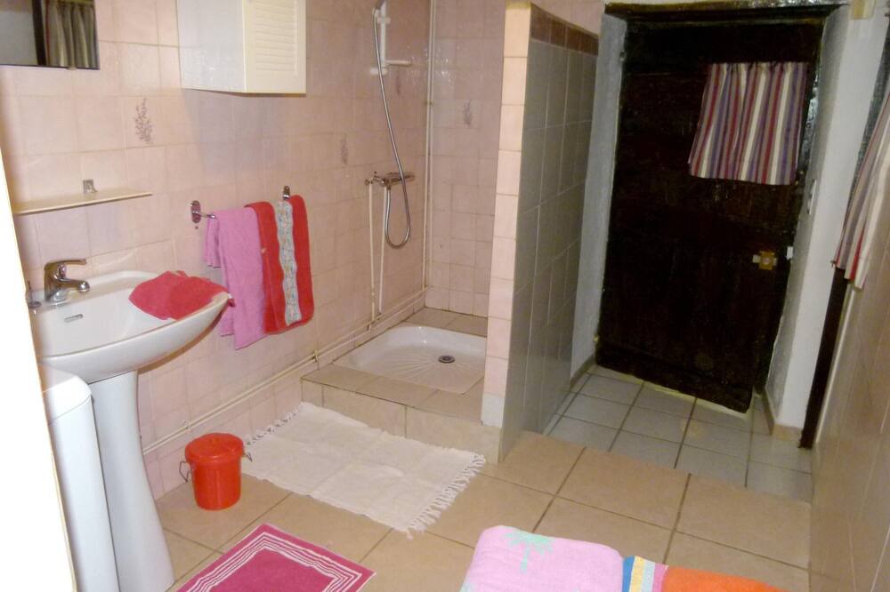 Photo of Bathroom in Ornezan