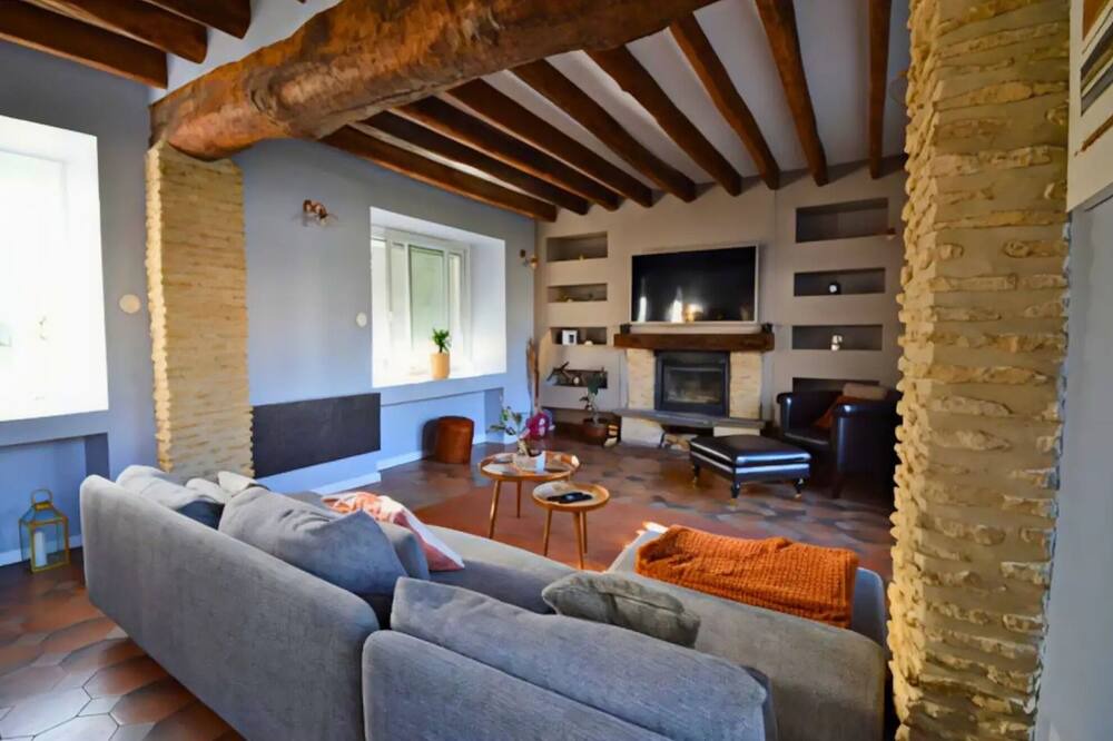 Photo of Livingroom in Amblainville