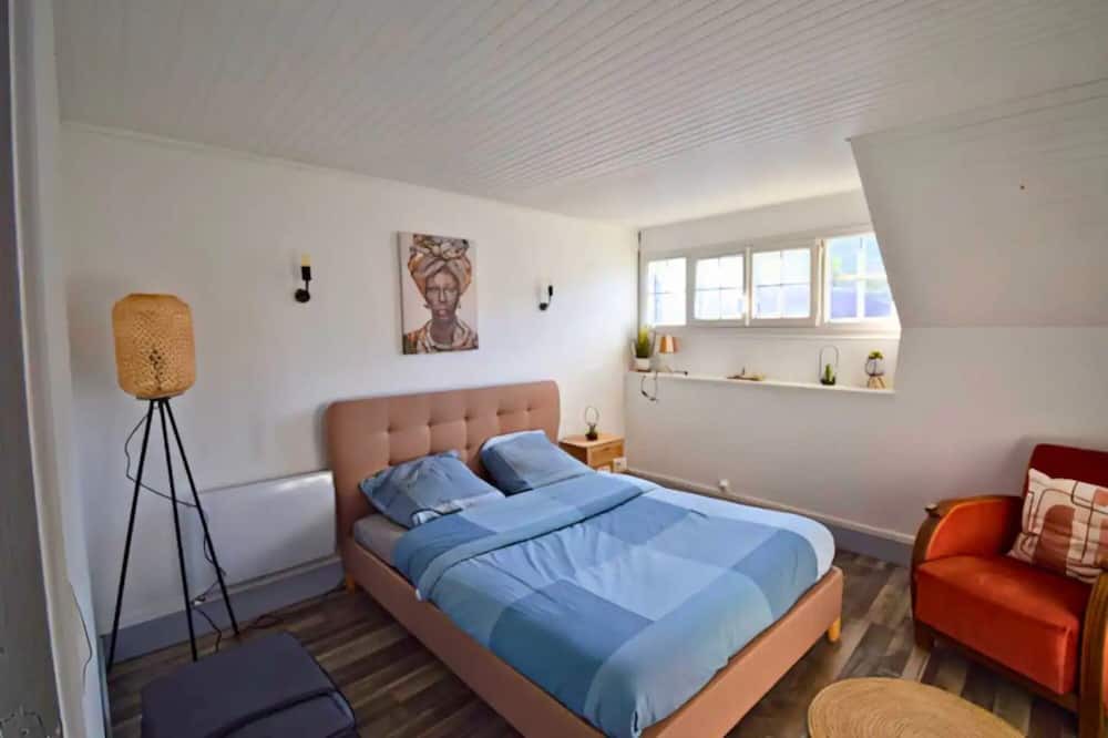 Photo of Bedroom in Amblainville