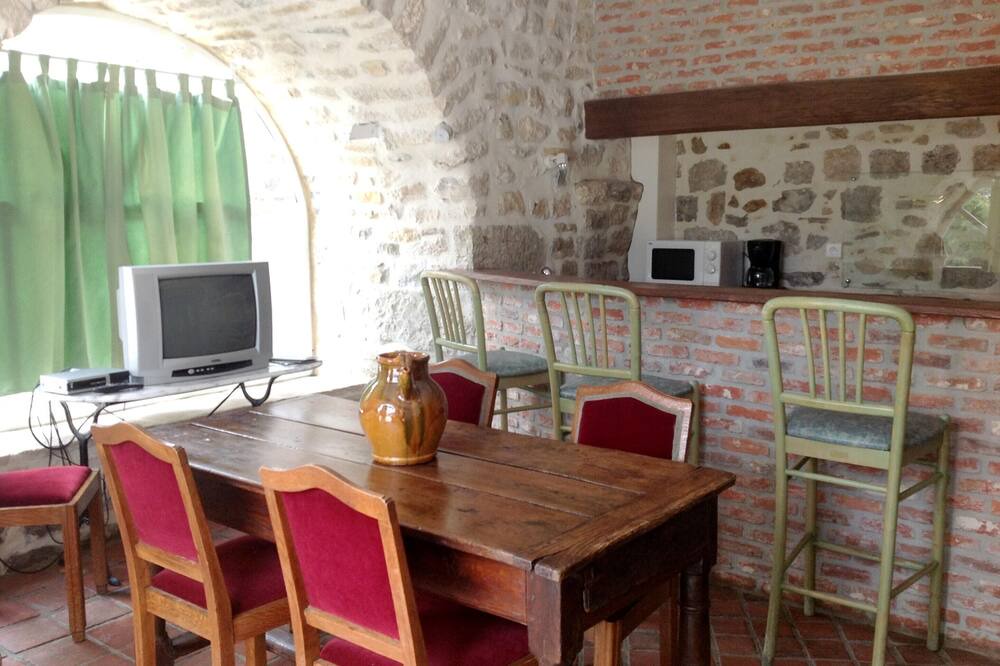 Photo of Livingroom in Saint-Alban-sous-Sampzon