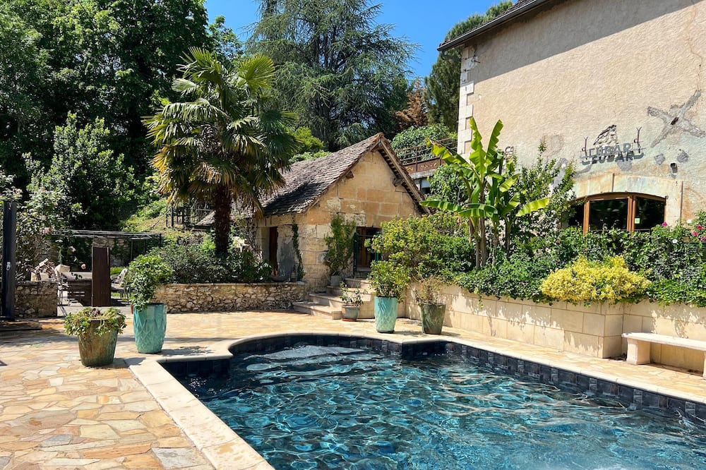 Photo of Outdoor in Saint-Front-de-Pradoux