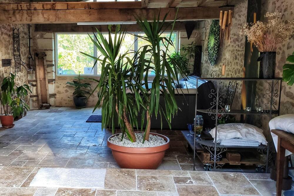 Photo of Others in Saint-Front-de-Pradoux