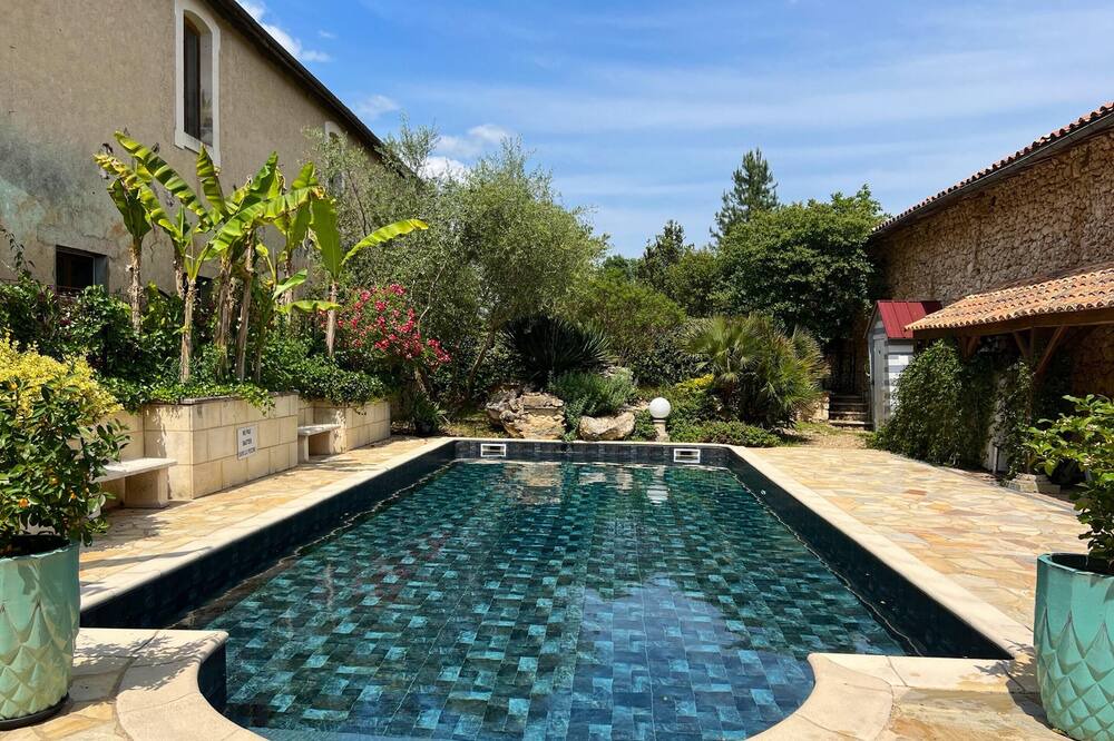 Photo of Outdoor in Saint-Front-de-Pradoux