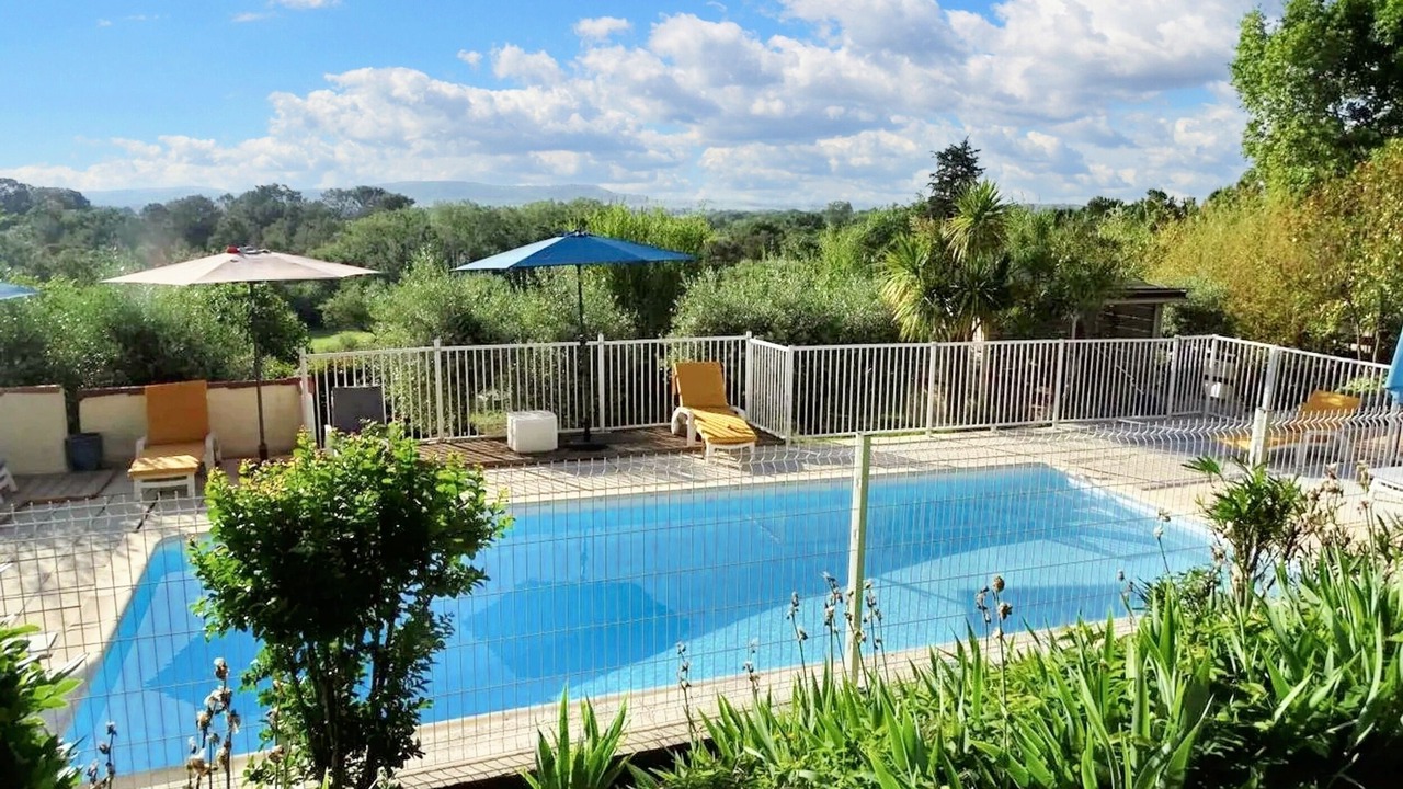 Photo of Outdoor in Cardet