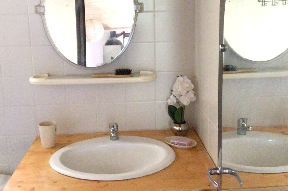 Photo of Bathroom in Vacheres