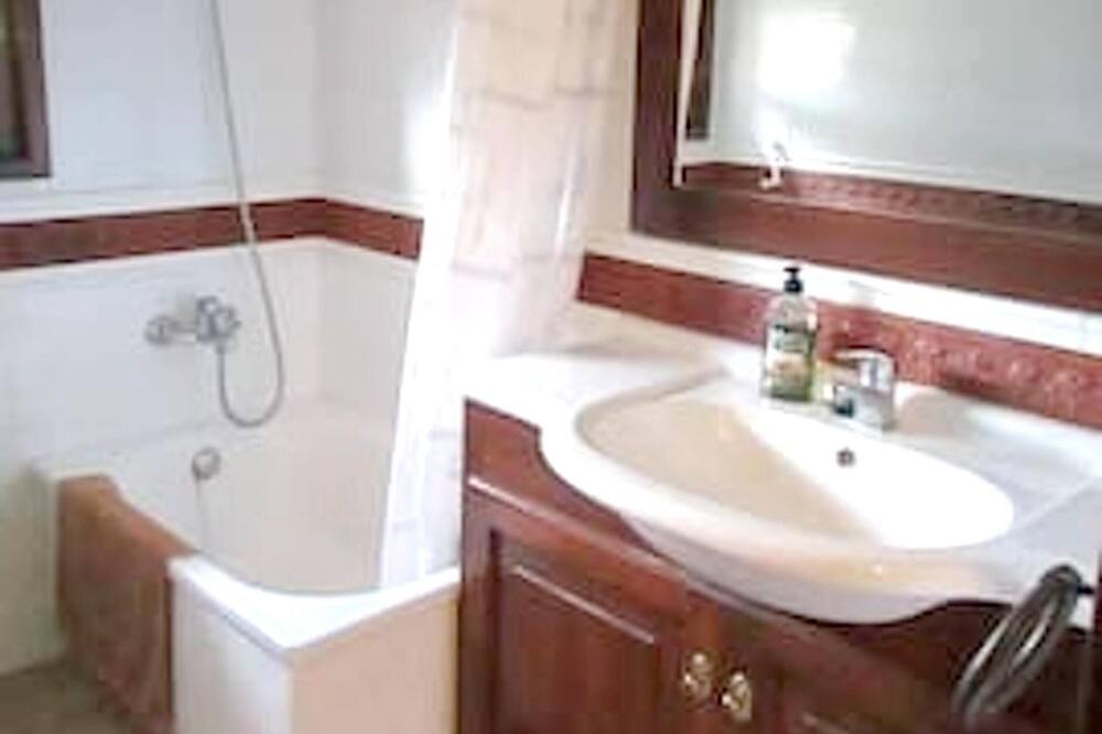 Photo of Bathroom in Can Carbonell