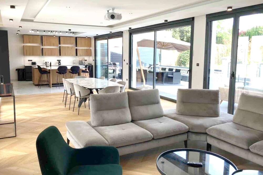 Photo of Livingroom in Saint-Brice-sous-Foret