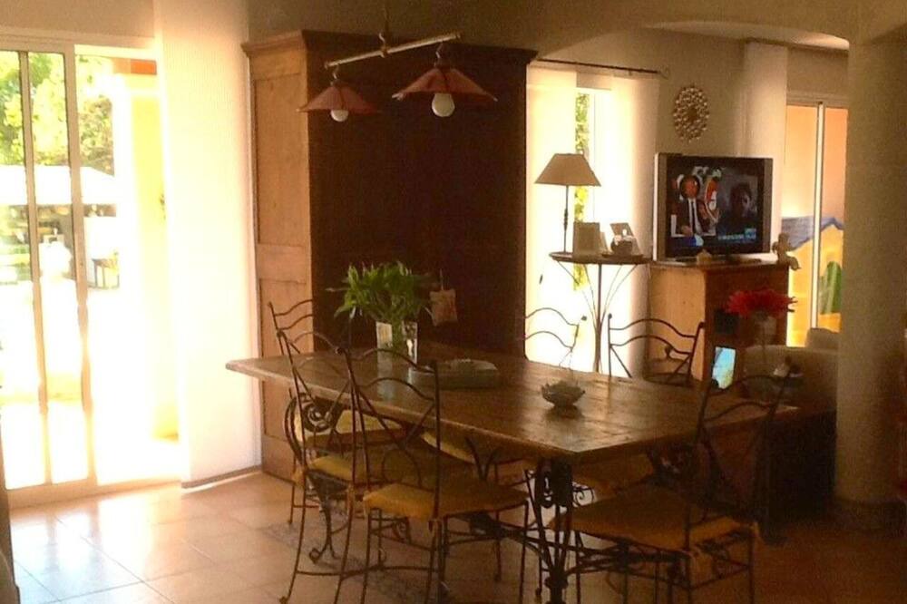 Photo of Livingroom in Paulhan