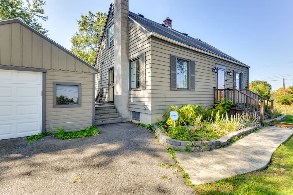 Photo of Outdoor in Harris Hill