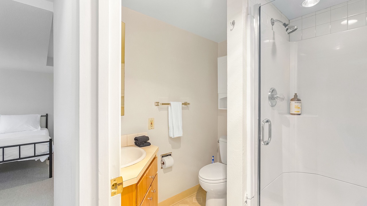Photo of Bathroom in East Queen Anne