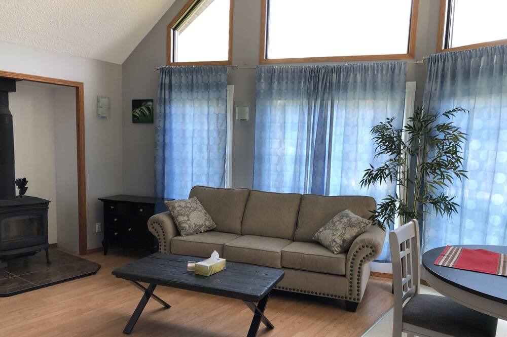 Photo of Livingroom in Victoria Beach