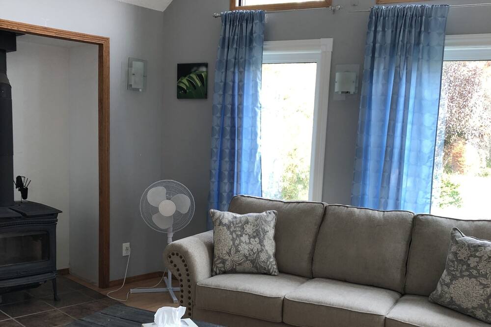 Photo of Livingroom in Victoria Beach