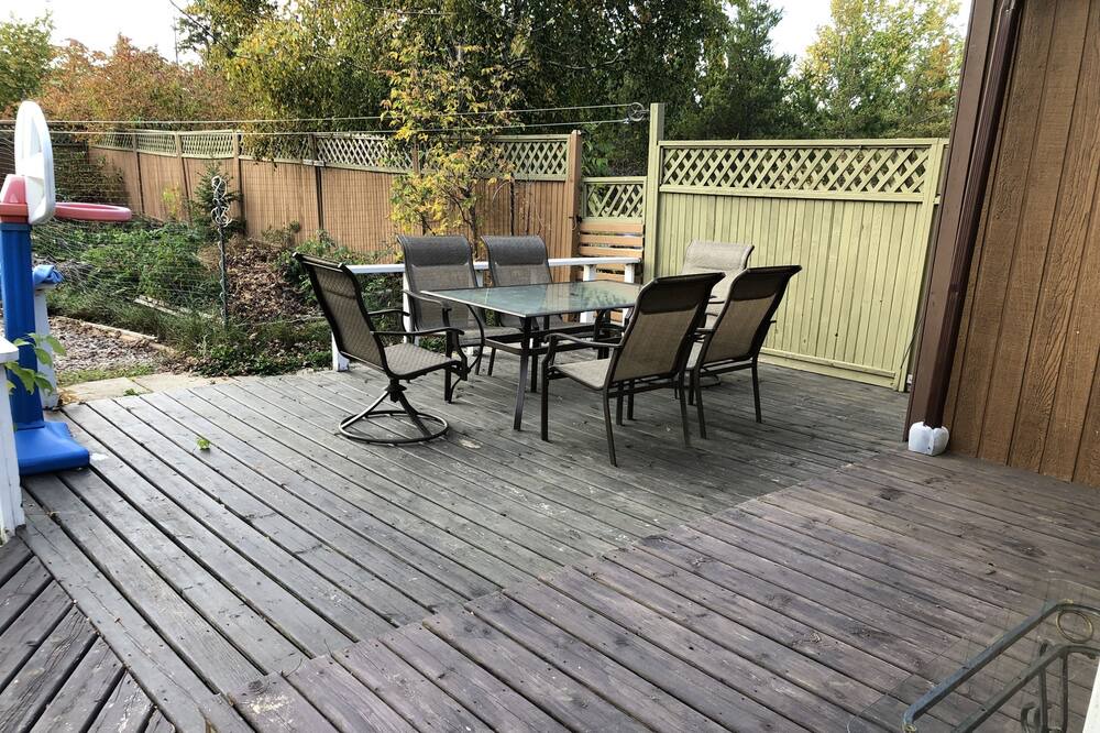 Photo of Patio Balcony in Victoria Beach